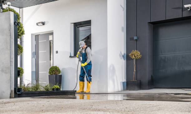 Best Pool Deck Cleaning  in Luling, TX