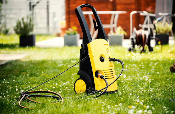 Best Animal Enclosure Cleaning  in Luling, TX